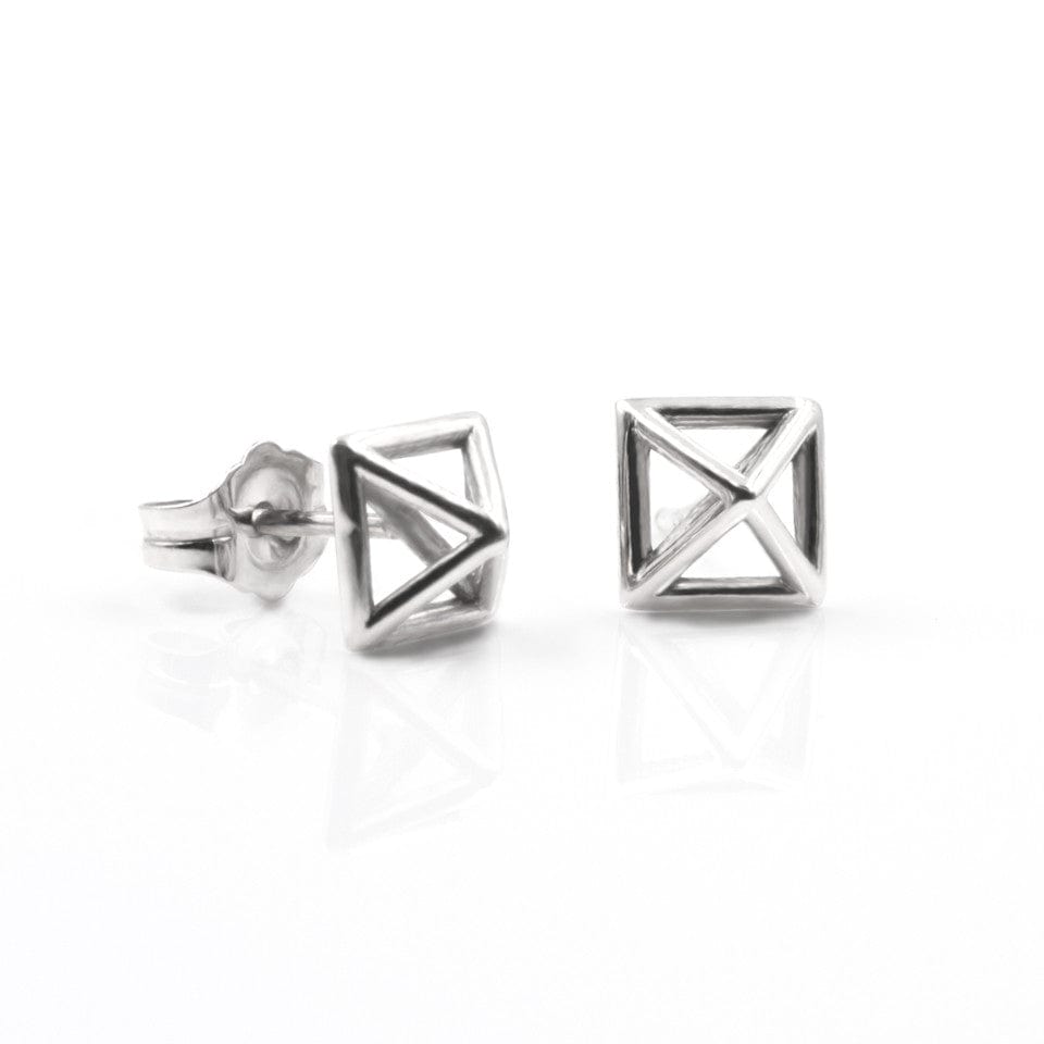 Pyramid-stud-earrings-whitegold-sexy
